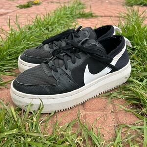 Nike Court Vision Alta